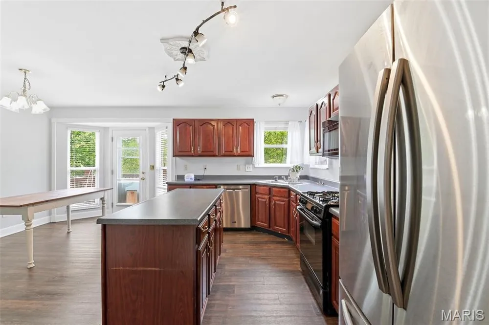 49 Autumn Crest Ct, Wentzville, MO 63385
