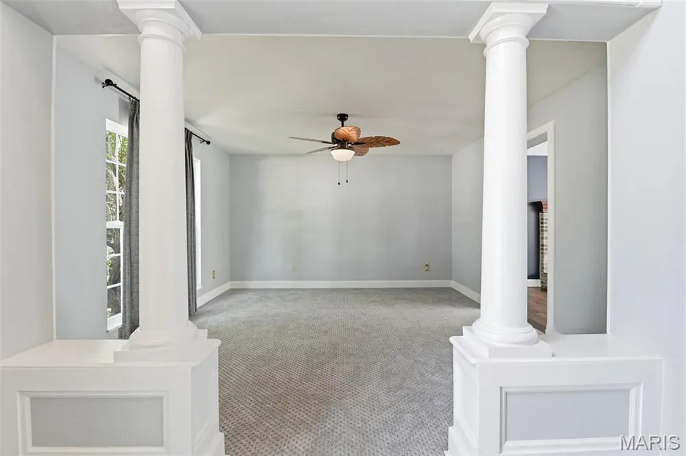 49 Autumn Crest Ct, Wentzville, MO 63385