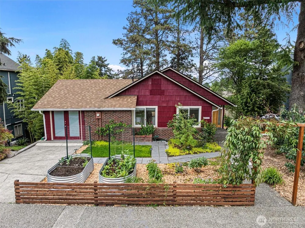 4020 47th Ave S, Seattle, WA 98118