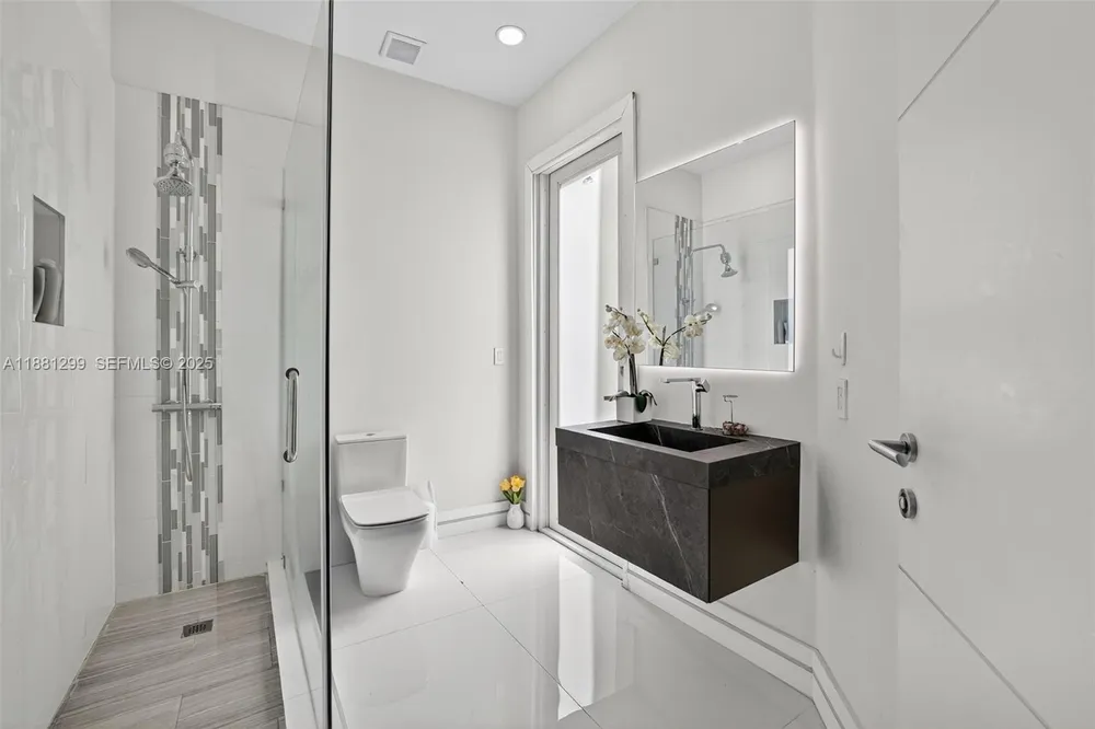 3710 NE 208th Terrace, Aventura, FL 33180
