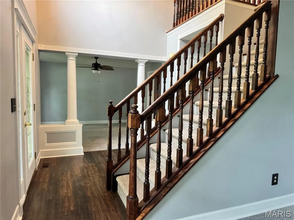 49 Autumn Crest Ct, Wentzville, MO 63385