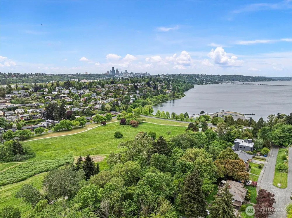 4020 47th Ave S, Seattle, WA 98118