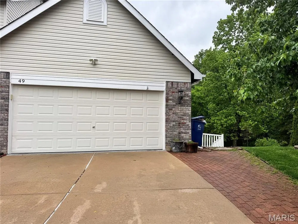 49 Autumn Crest Ct, Wentzville, MO 63385
