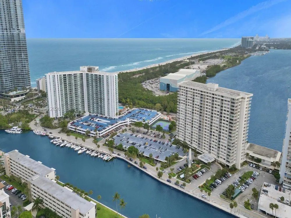 300 Bayview Dr, Sunny Isles Beach, FL 33160