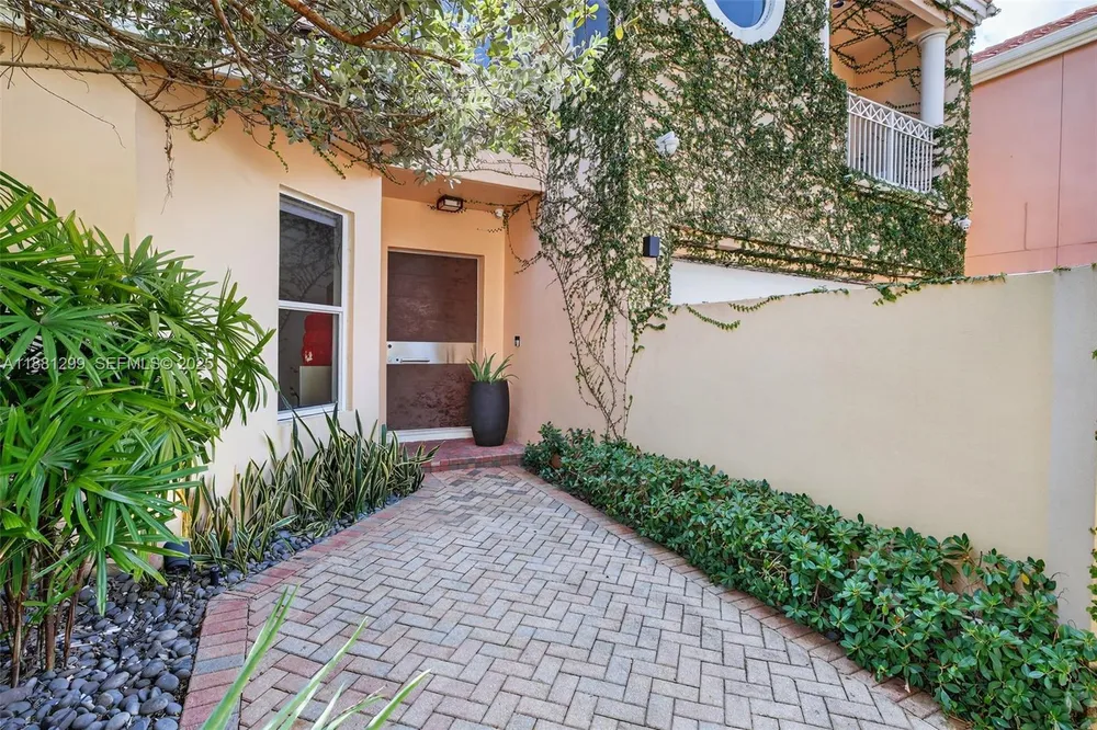 3710 NE 208th Terrace, Aventura, FL 33180