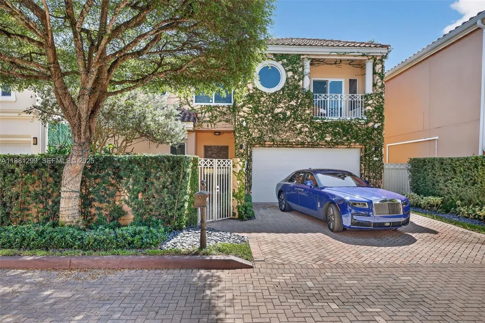 3710 NE 208th Terrace, Aventura, FL 33180