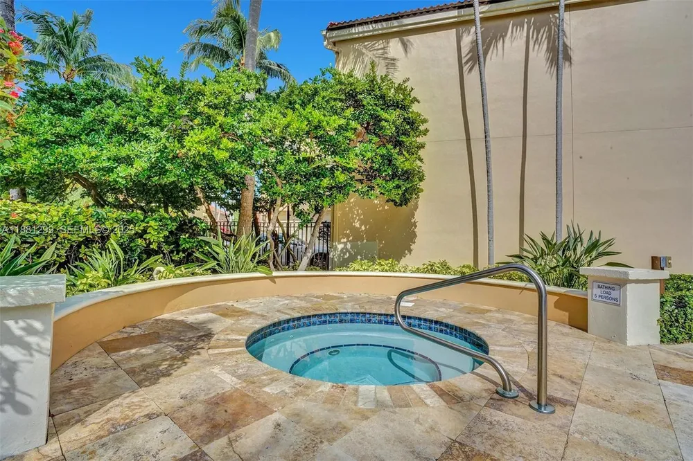 3710 NE 208th Terrace, Aventura, FL 33180