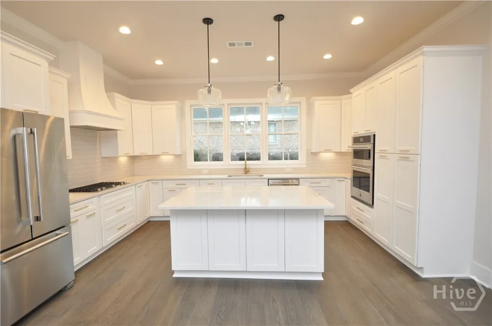 137 Timothy Park Ln, Athens, GA 30606-3963