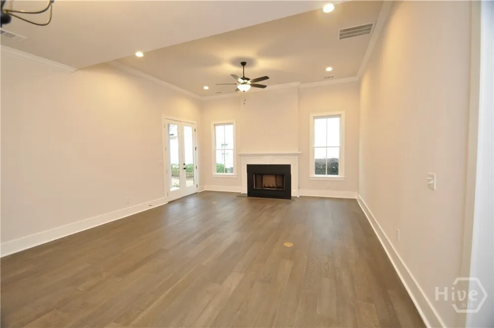 137 Timothy Park Ln, Athens, GA 30606-3963