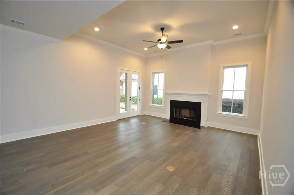 137 Timothy Park Ln, Athens, GA 30606-3963