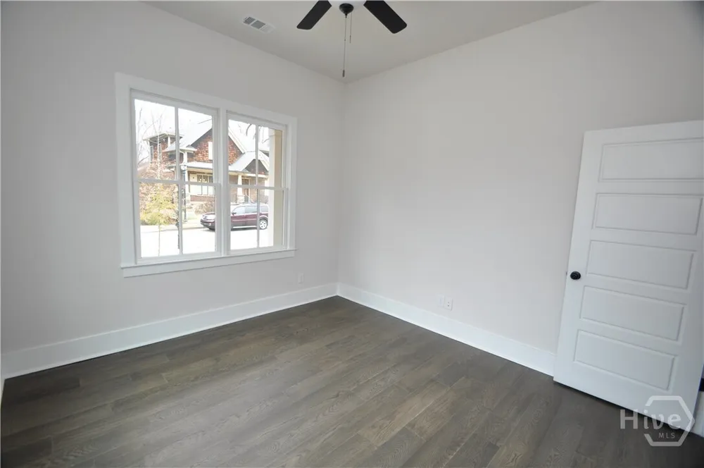 137 Timothy Park Ln, Athens, GA 30606-3963