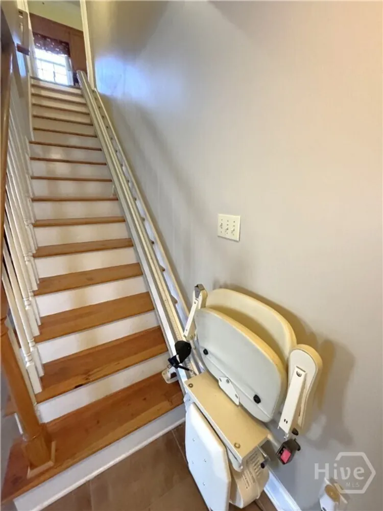 134 Bent Tree Dr, Athens, GA 30606