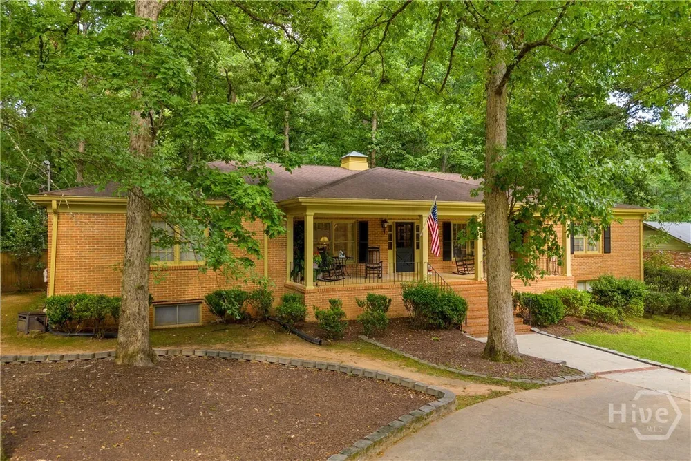 155 Devereux Dr, Athens, GA 30606
