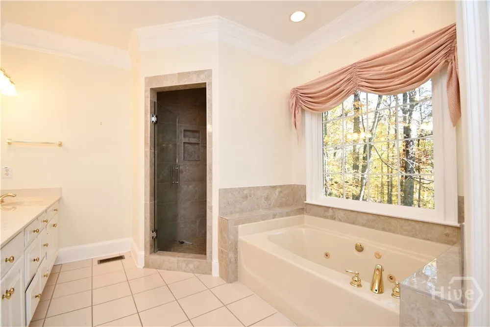 218 Thornhill Dr, Athens, GA 30607