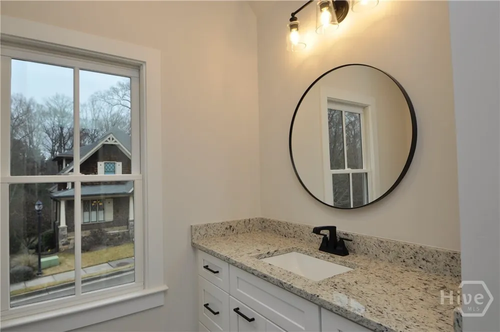 137 Timothy Park Ln, Athens, GA 30606-3963