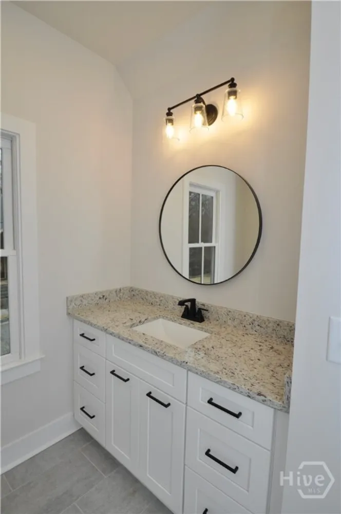 137 Timothy Park Ln, Athens, GA 30606-3963