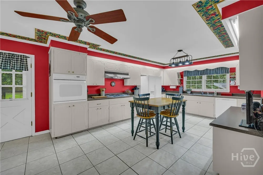 155 Devereux Dr, Athens, GA 30606