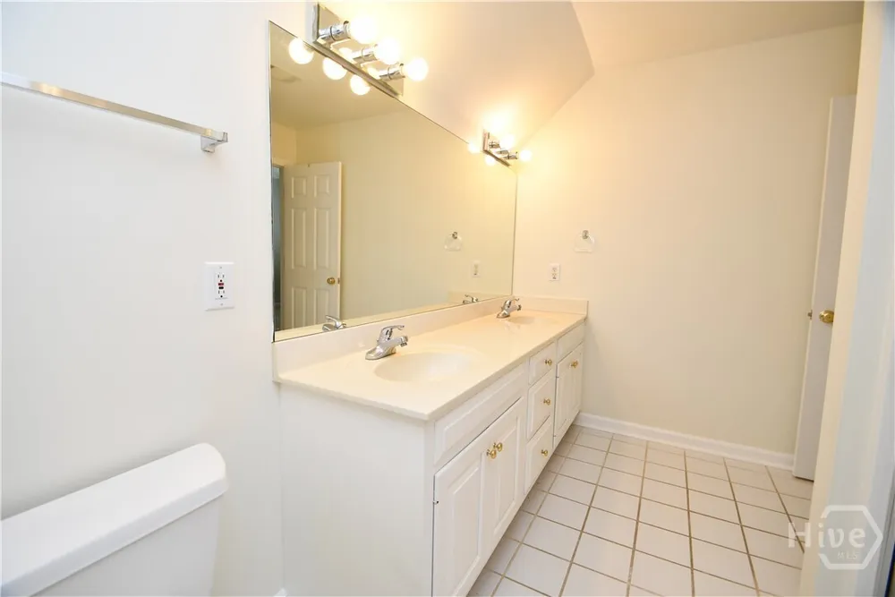218 Thornhill Dr, Athens, GA 30607
