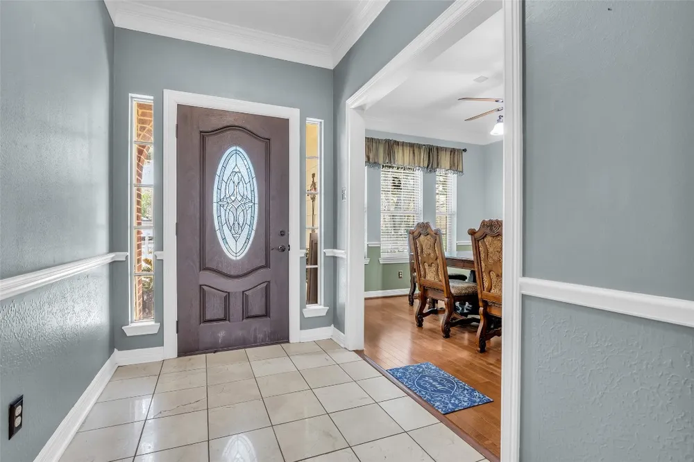 5010 Tarnbrook Dr, Houston, TX 77084