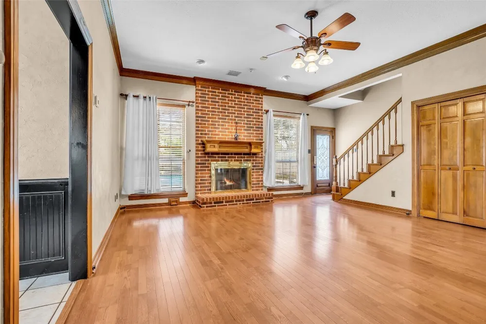 5010 Tarnbrook Dr, Houston, TX 77084