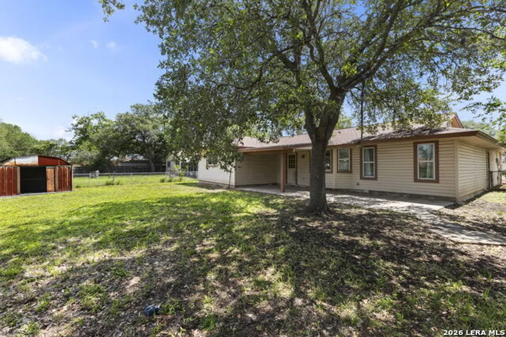 6711 Yellow Rose St, Leon Valley, TX 78238