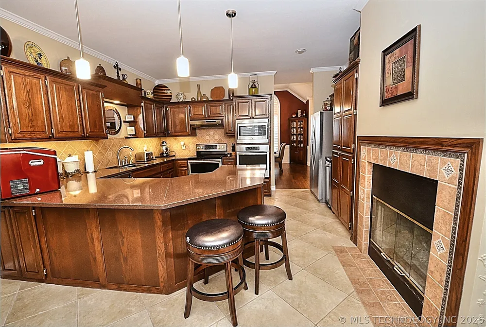 5408 W Orlando Circle, Broken Arrow, OK 74011
