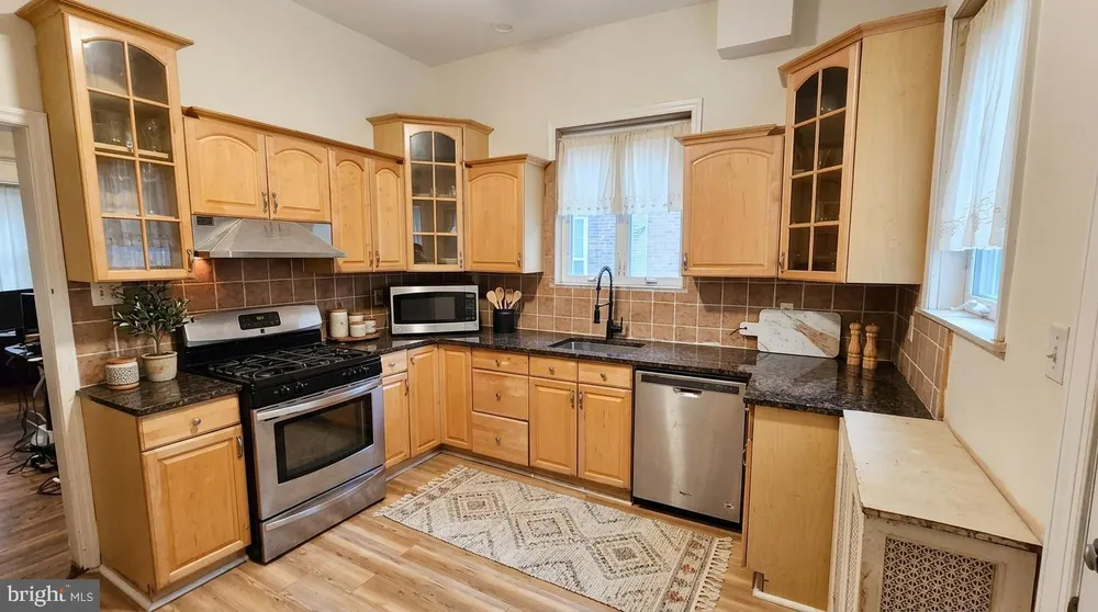 614 Wynnewood Rd, Philadelphia, PA 19151