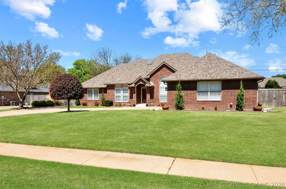 5408 W Orlando Circle, Broken Arrow, OK 74011