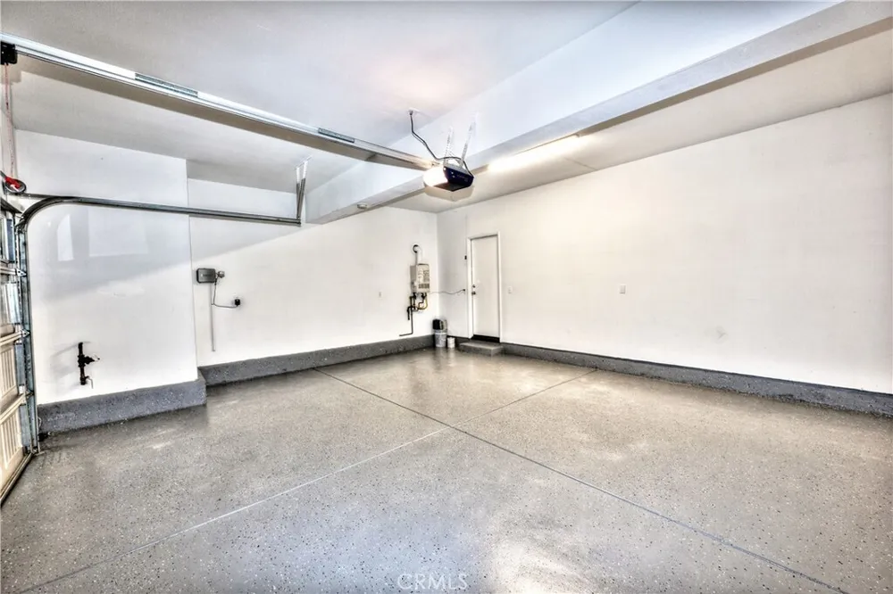 858 Calaveras Way, Corona, CA 92878