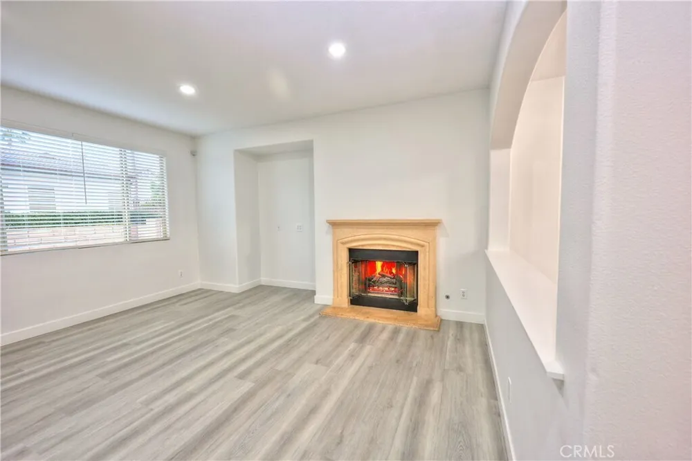 858 Calaveras Way, Corona, CA 92878