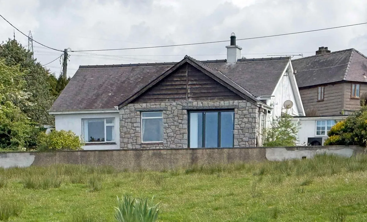 Rhostryfan, Caernarfon, Gwynedd, LL54