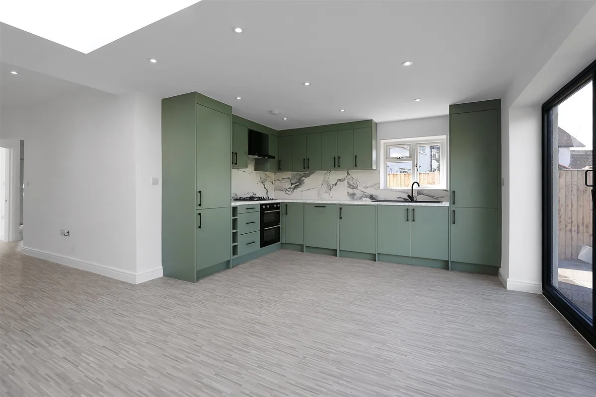 By Pass Road, Leatherhead, Surrey, KT22