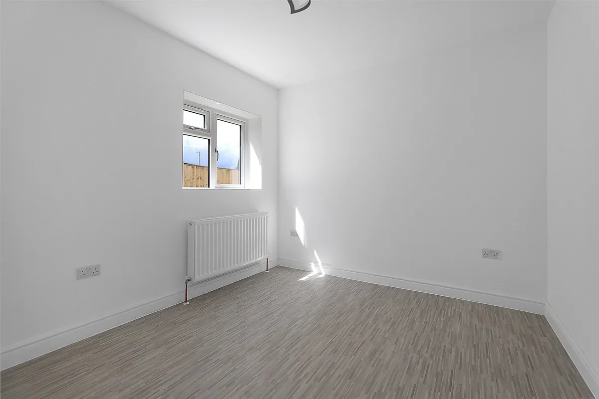 By Pass Road, Leatherhead, Surrey, KT22