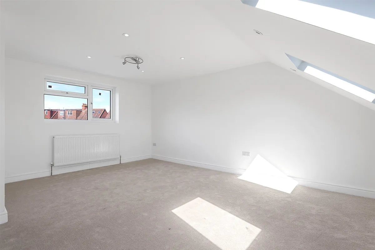 By Pass Road, Leatherhead, Surrey, KT22