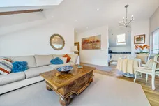 Reigate Road, Dorking, RH4 photo 4