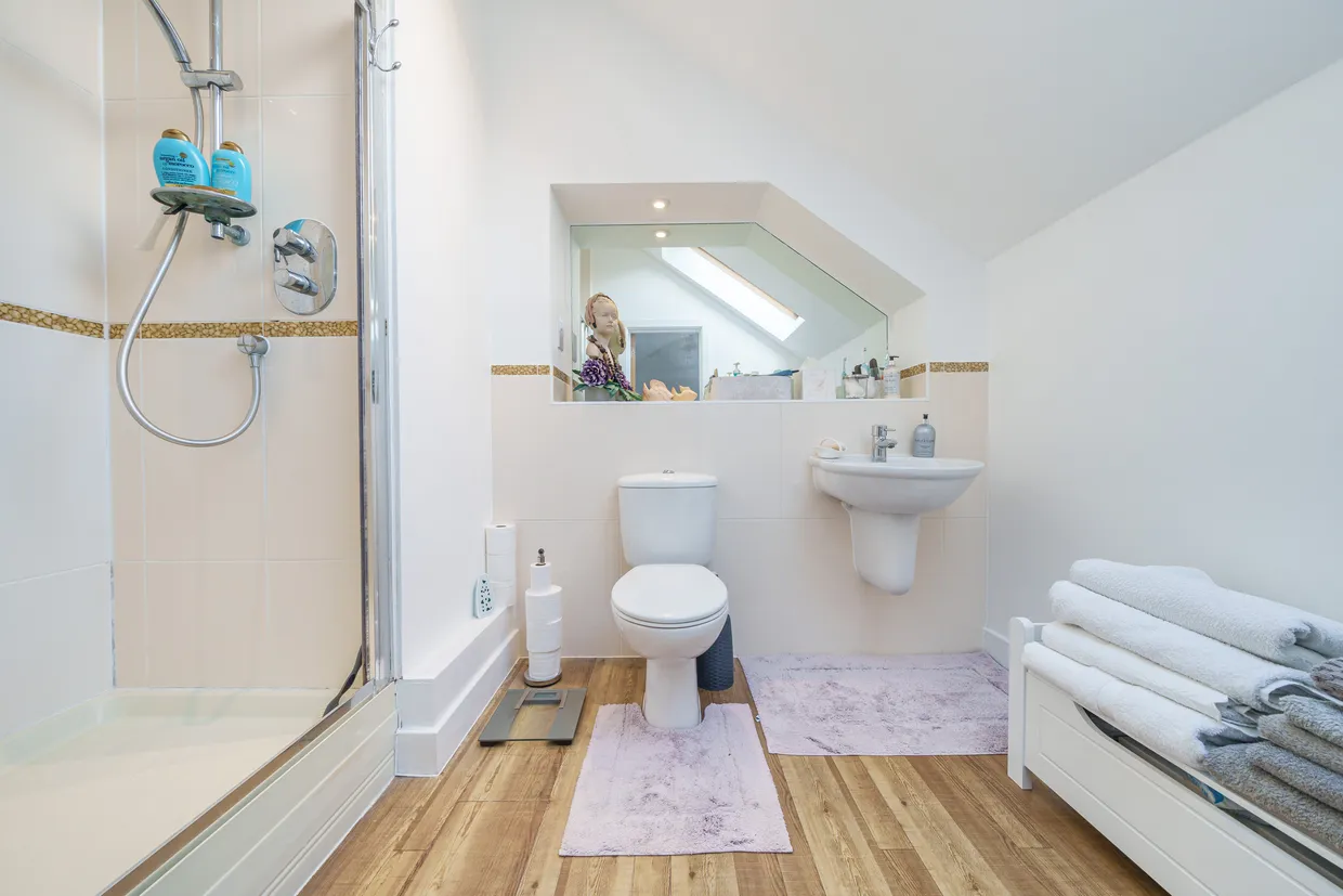 Reigate Road, Dorking, RH4 photo 5