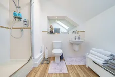 Reigate Road, Dorking, RH4 photo 5