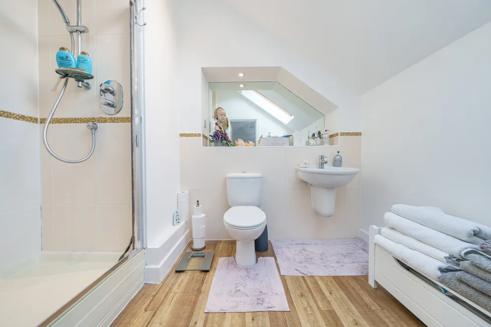 Reigate Road, Dorking, RH4 photo 5