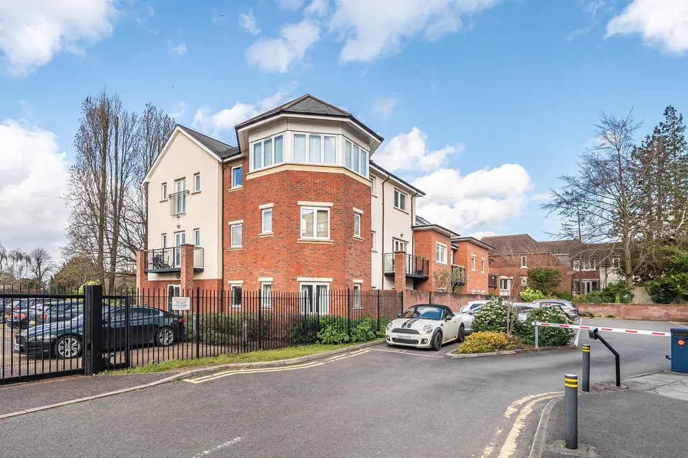 Reigate Road, Dorking, RH4 photo 9
