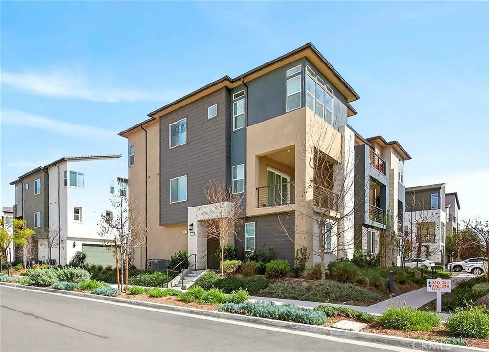 300 Tank, Irvine, CA 92618