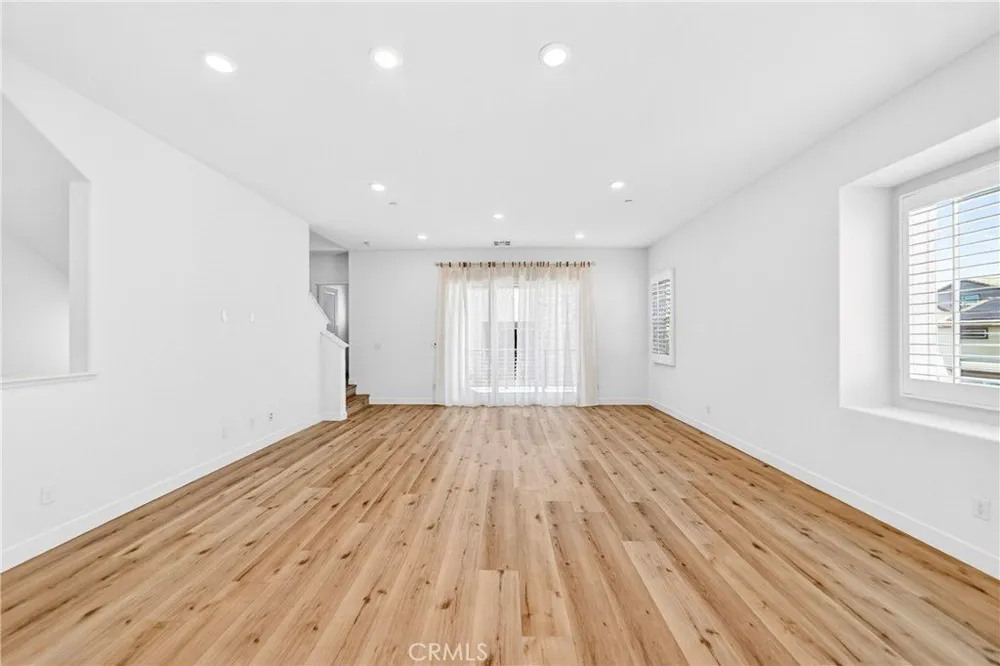 300 Tank, Irvine, CA 92618