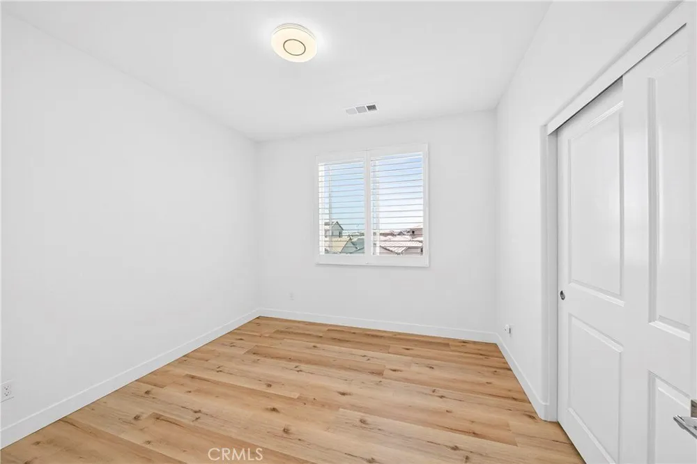 300 Tank, Irvine, CA 92618