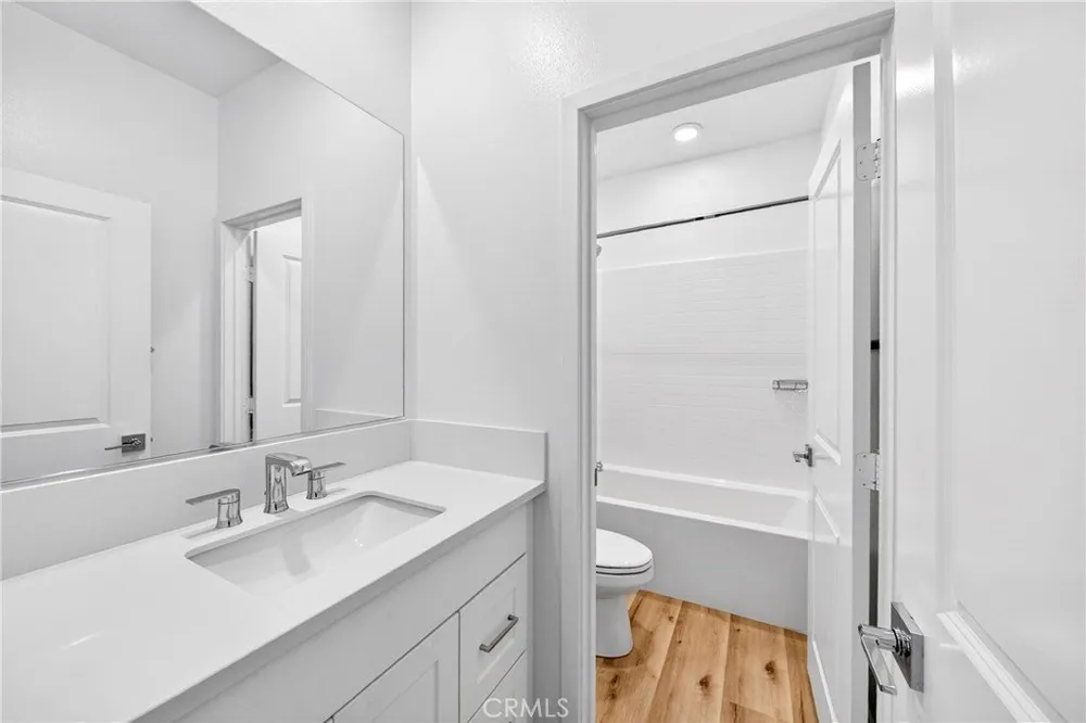 300 Tank, Irvine, CA 92618