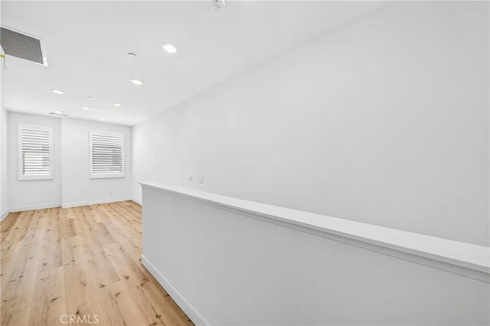 300 Tank, Irvine, CA 92618
