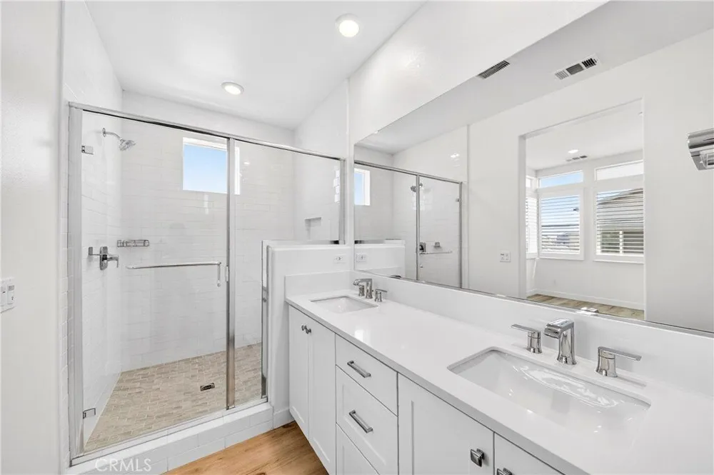 300 Tank, Irvine, CA 92618