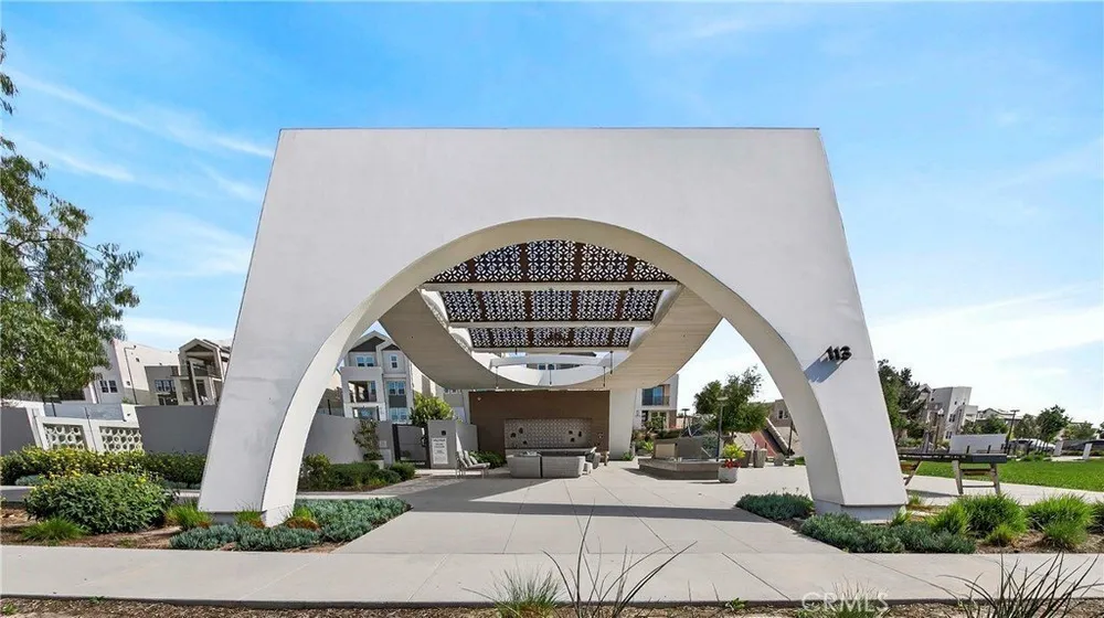 300 Tank, Irvine, CA 92618