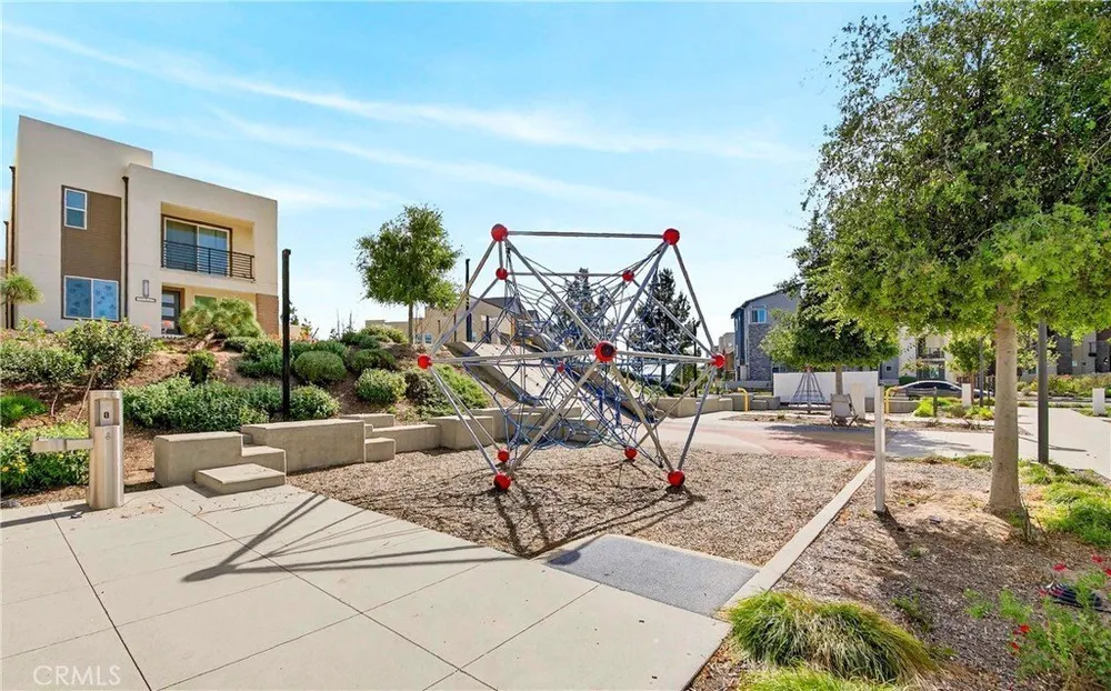 300 Tank, Irvine, CA 92618