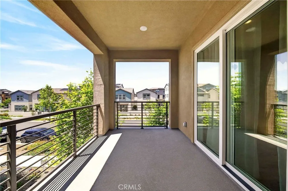 300 Tank, Irvine, CA 92618