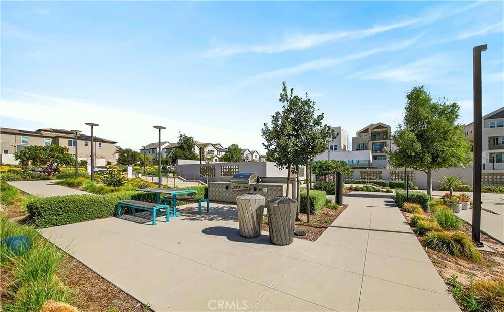 300 Tank, Irvine, CA 92618