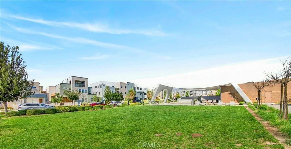 300 Tank, Irvine, CA 92618